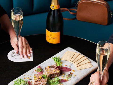 Swissotel Sydney - Accommodation Resorts 13