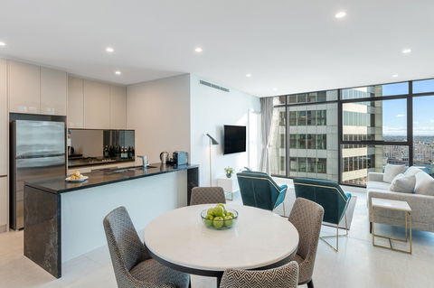 Meriton Suites Sussex Street, Sydney - Accommodation Resorts 5