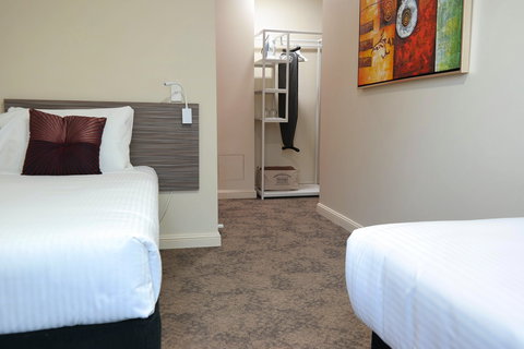 28 Hotel - Accommodation Resorts 5