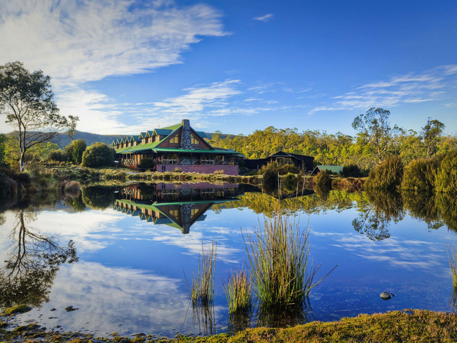 Roland TAS Accommodation Resorts