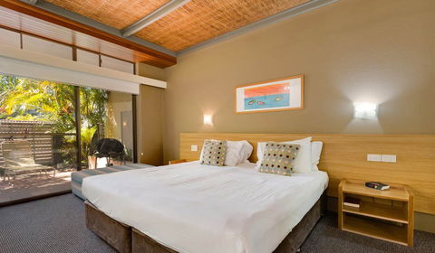 Nautilus Beachfront Villas & Spa - Accommodation Resorts 1