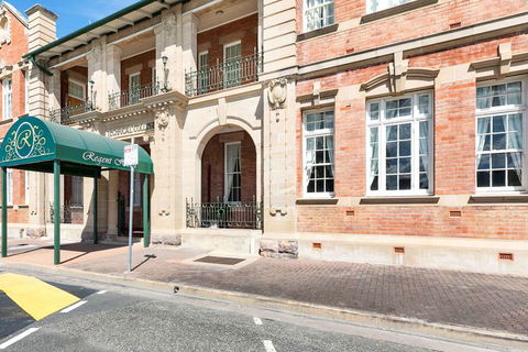 Quality Hotel Regent Rockhampton - Accommodation Resorts 1