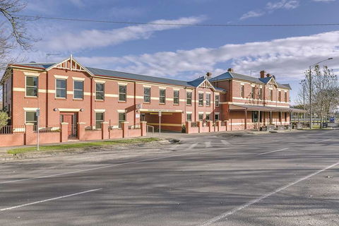 Lake Inn Ballarat - Accommodation Resorts 0
