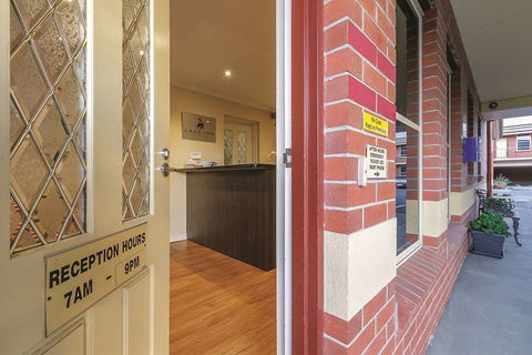 Lake Inn Ballarat - Accommodation Resorts 2
