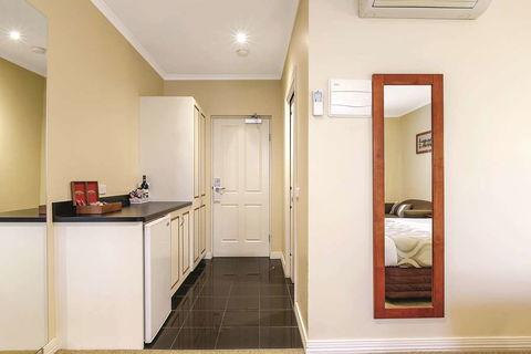 Lake Inn Ballarat - Accommodation Resorts 6