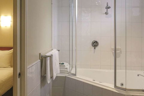 Lake Inn Ballarat - Accommodation Resorts 12