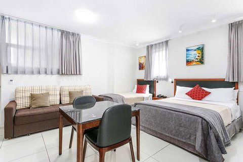 Comfort Inn & Suites Burwood - Accommodation Resorts 6