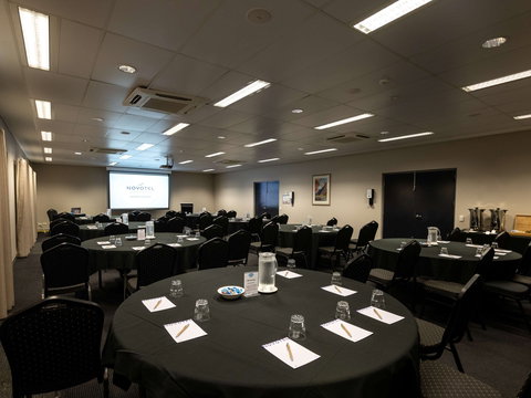 Novotel Darwin Airport Hotel - Accommodation Resorts 9