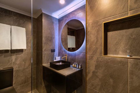 Batman's Hill On Collins - Accommodation Resorts 2