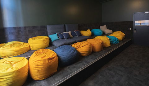 United Backpackers - Accommodation Resorts 1