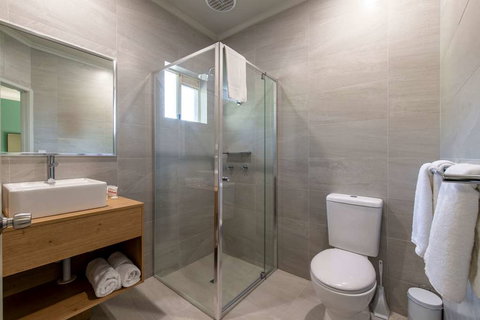 Nightcap at Waterfront Hotel - Accommodation Resorts 1