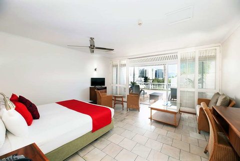 Ramada By Wyndham Cairns City Centre - Accommodation Resorts 1