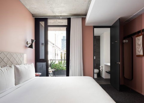 Alex Hotel, Perth - Accommodation Resorts 4