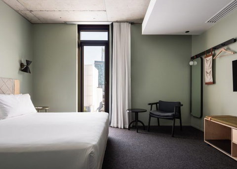Alex Hotel, Perth - Accommodation Resorts 6