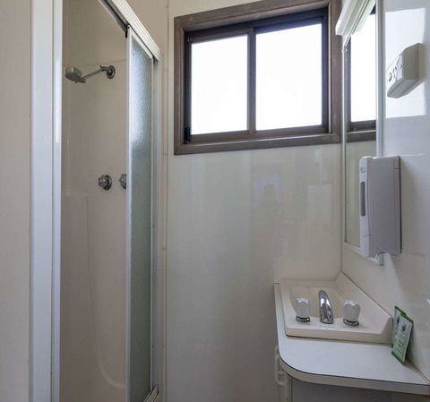 BIG4 Albury Tourist Park - Accommodation Resorts 1