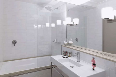 QT Canberra - Accommodation Resorts 17