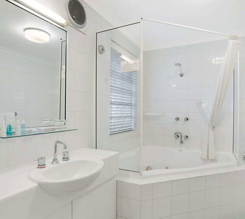 Broadwater Resort Apartments - Accommodation Resorts 17