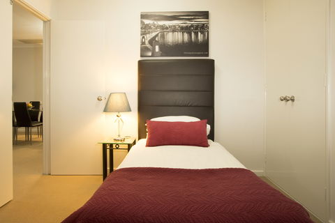 Regal Apartments - Accommodation Resorts 7