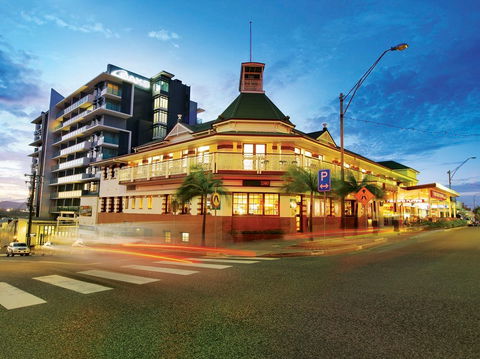 Oaks Grand Gladstone - Accommodation Resorts 0