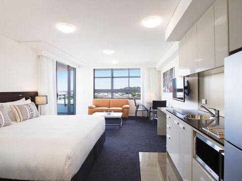 Oaks Grand Gladstone - Accommodation Resorts 1