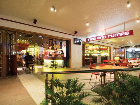 Oaks Grand Gladstone - Accommodation Resorts 3
