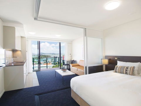 Oaks Grand Gladstone - Accommodation Resorts 4