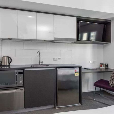 H On Mitchell Apartment Hotel - Accommodation Resorts 1