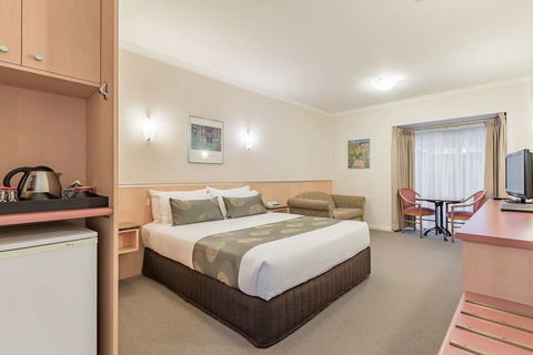 Waverley International Hotel - Accommodation Resorts 1