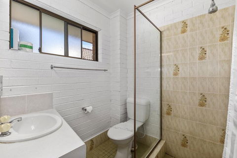 Coastal Bay Motel - Accommodation Resorts 1