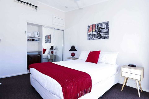 Comfort Inn Premier Coffs Harbour - Accommodation Resorts 1