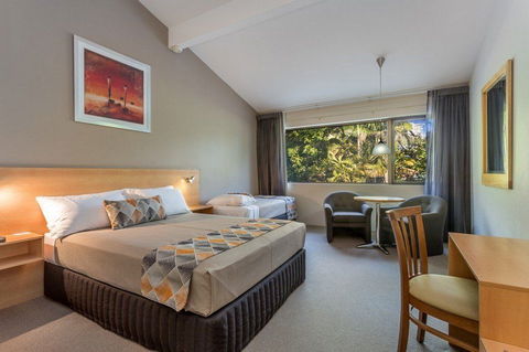 The Airport International Motel - Accommodation Resorts 9