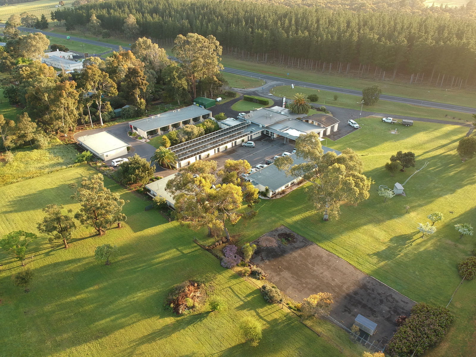  Accommodation Resorts