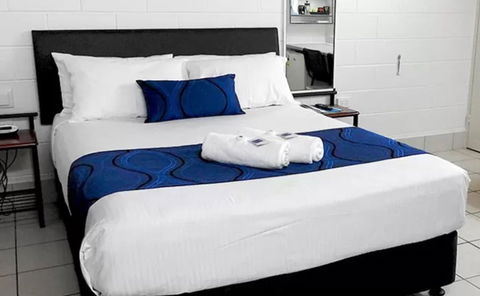 Barrier Reef Motel - Accommodation Resorts 1