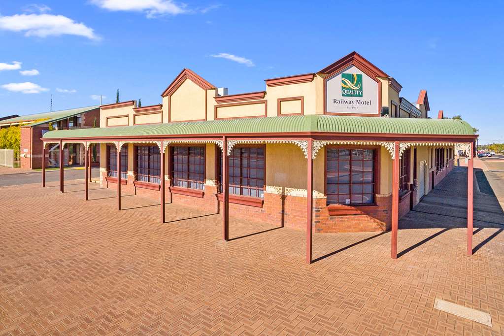  Accommodation Resorts