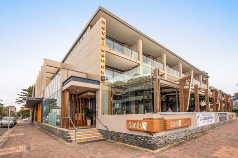 Narrabeen Sands Hotel By Nightcap Plus - Accommodation Resorts 1