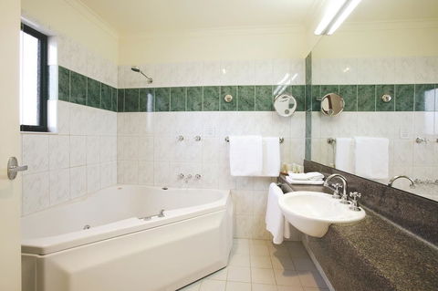 Gateway On Monash - Accommodation Resorts 1