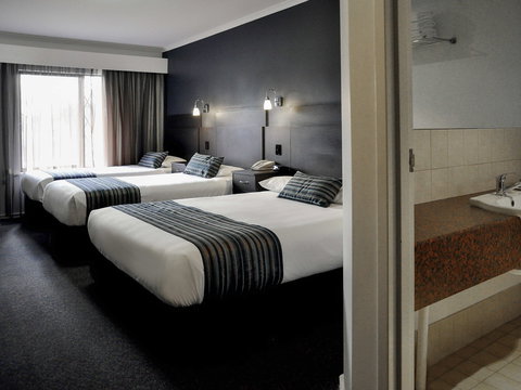 Ibis Styles Adelaide Manor - Accommodation Resorts 1