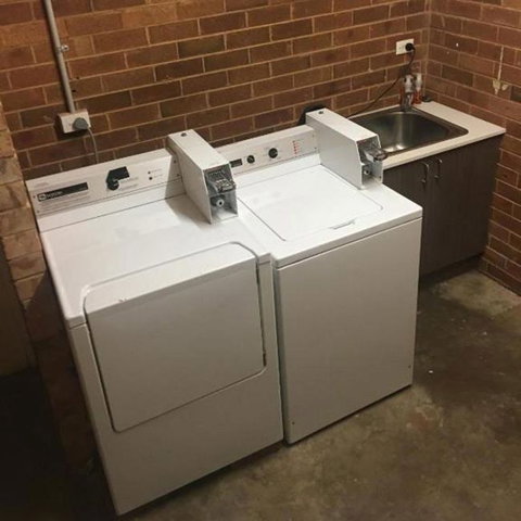 Across Country Motel & Svcd Apts - Accommodation Resorts 2