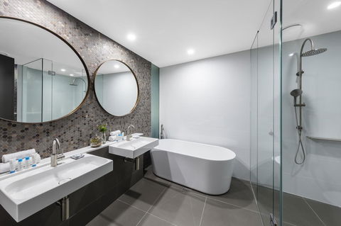Vibe Hotel Canberra - Accommodation Resorts 5