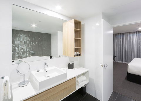 Avenue Hotel Canberra - Accommodation Resorts 11