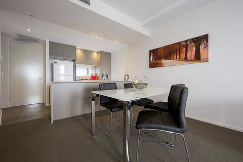 Manhattan 303 Canberra City ACT - Accommodation Resorts 15