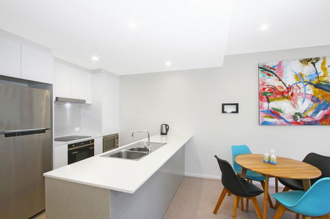 IQ Smart Apartments 704 Braddon ACT - Accommodation Resorts 3
