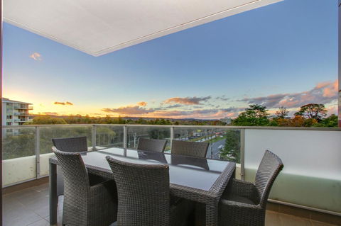 IQ Smart Apartments 704 Braddon ACT - Accommodation Resorts 7