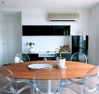 Staying Places - The Avenue - Accommodation Resorts