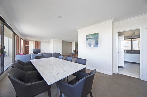 BreakFree Capital Tower Apartments - Accommodation Resorts 32