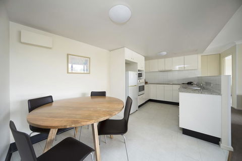 BreakFree Capital Tower Apartments - Accommodation Resorts 27