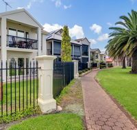 Port Adelaide Harbourside House - Accommodation Resorts