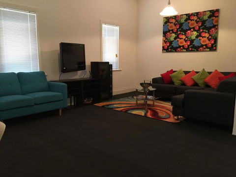 Cowan Street Bungalow - Accommodation Resorts 7