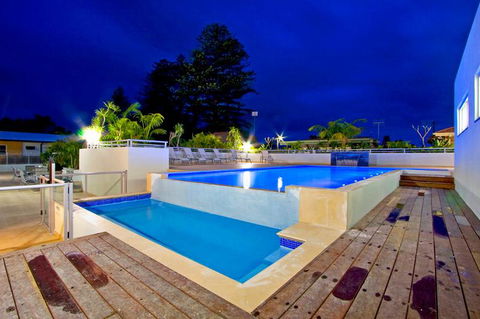 Lakeside Waterfront Apartment The Entrance - Accommodation Resorts 14