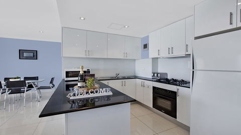 Lakeside Waterfront Apartment The Entrance - Accommodation Resorts 1